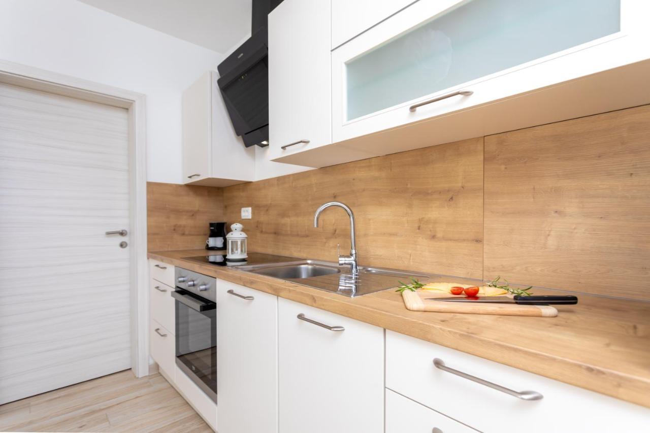 Apartments Jelena Vantacici Extérieur photo